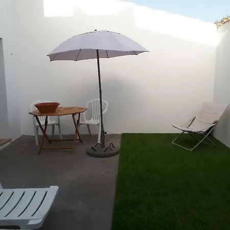 Apartmán Center Guia 2 Houses With Common Yard *