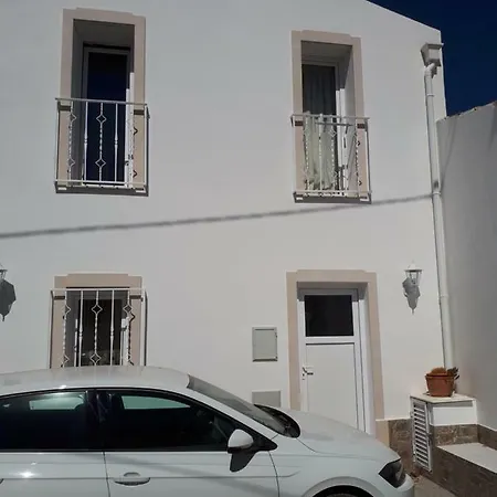 Center Guia 2 Houses With Common Yard 아파트 기아